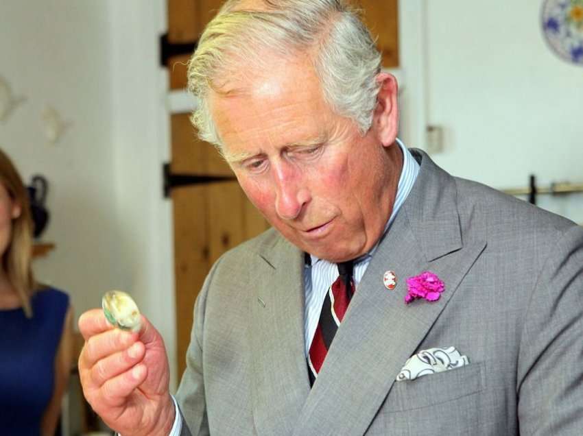 Nga vezët e pjekura me djathë te biskotat, çfarë ha Mbreti Charles gjatë ditës?