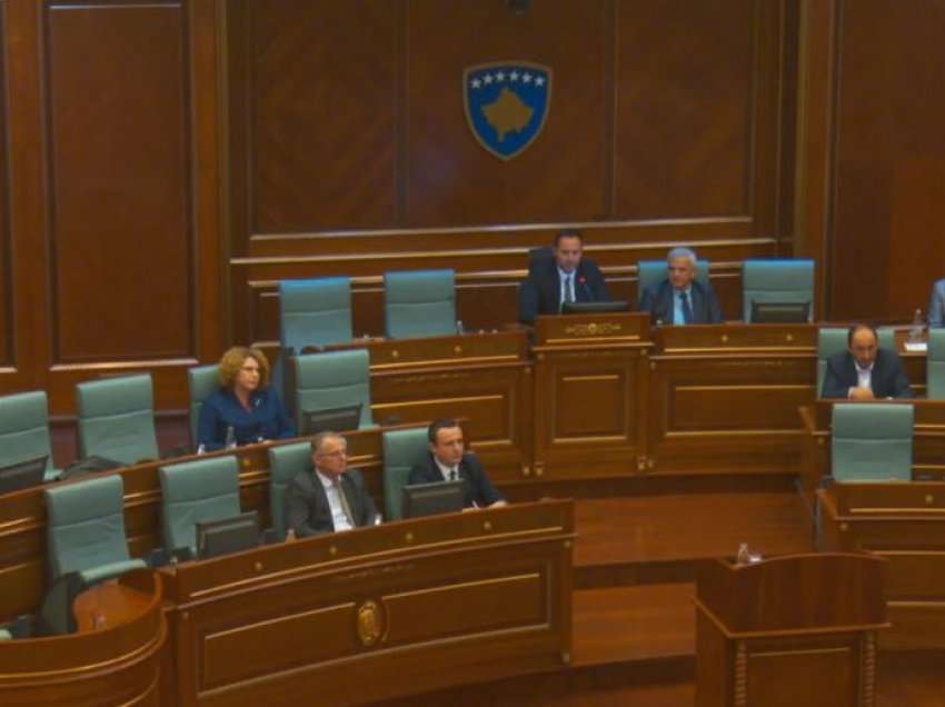 VOA/ Debat në mes qeverisë dhe opozitës për situatën në veriun e Kosovës
