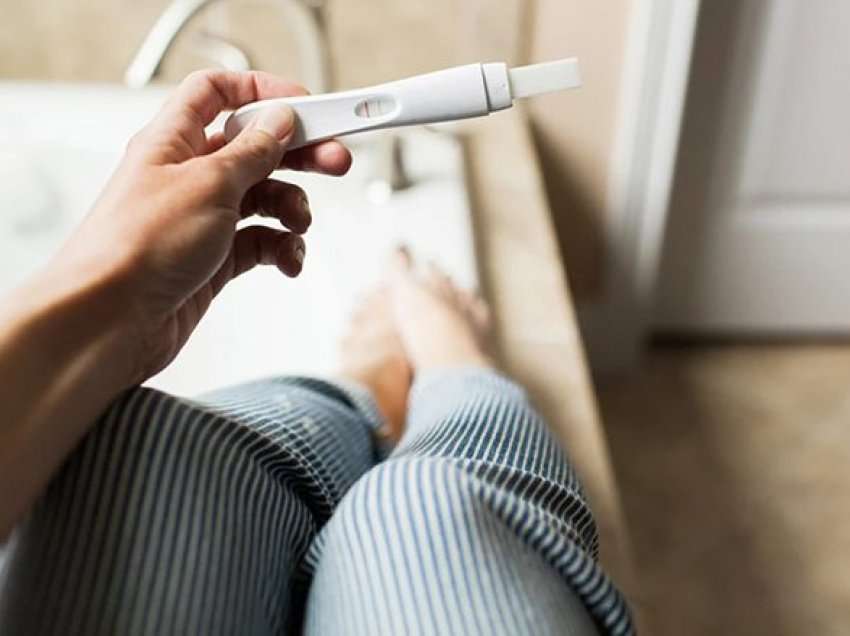 Kur është koha ta bëni testin e shtatzënisë? Për të pasur rezultatin të saktë, prisni këtë moment