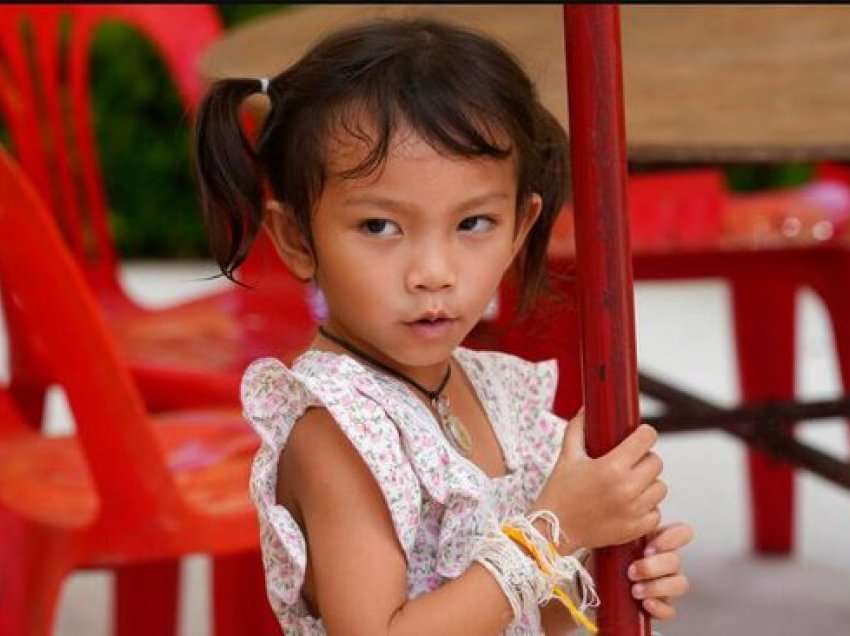 “Vogëlushja e mrekullive” i mbijeton masakrës së çerdhes në Tajlandë
