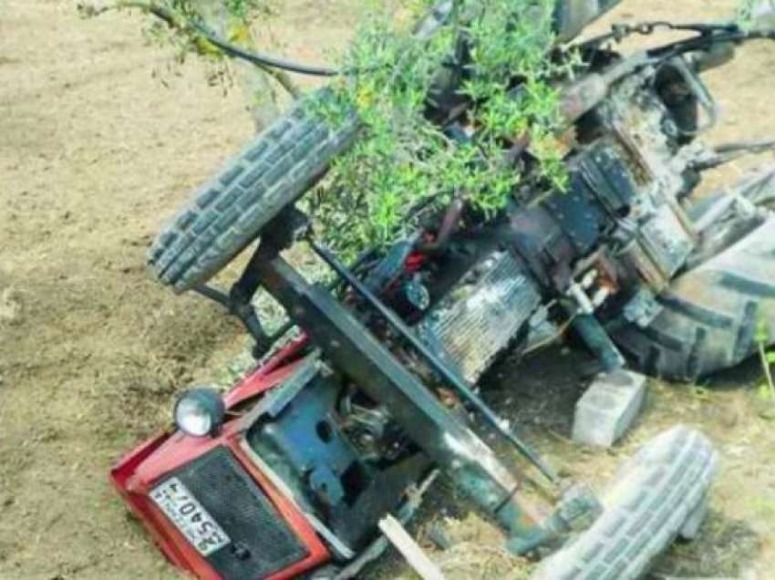 Traktori i shqiptarit përmbyset në Greqi, vdes djali i tij 4-vjeçar