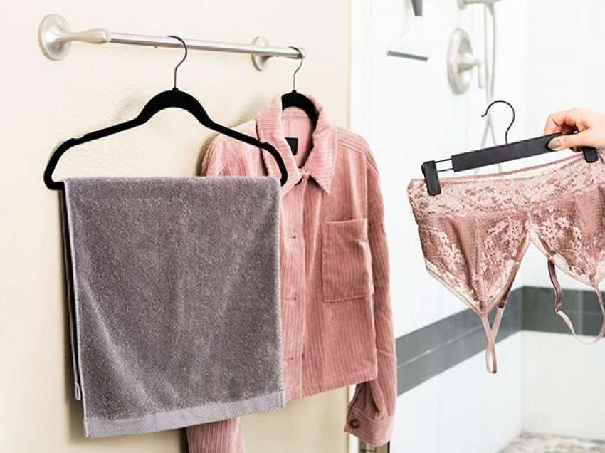 Si të mos ndihet lagështia e rrobave kur i thani në ambient të brendshëm?