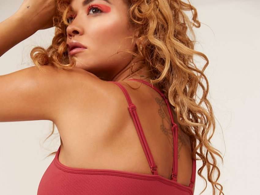 Rita Ora lanson markën e veshjeve sportive “Humans Being”