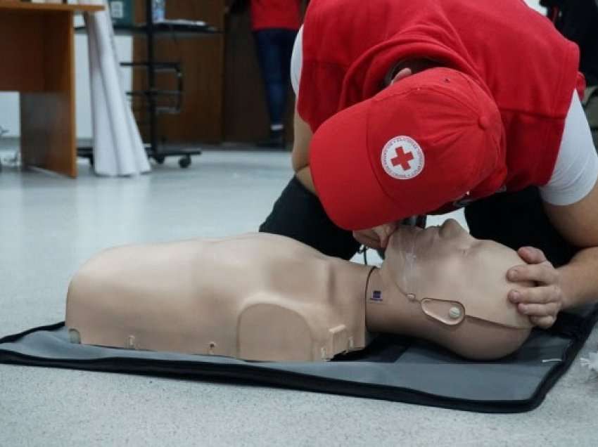 ​Kryqi i Kuq bullgar ka bërë thirrje për përdorim të gjerë të defibrilatorëve për më shumë se 10 vjet