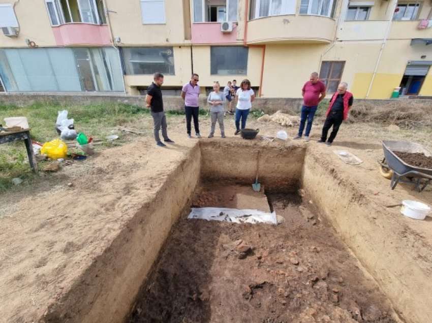 ​Zbulohet vendbanimi 8000-vjeçar në Shqipëri