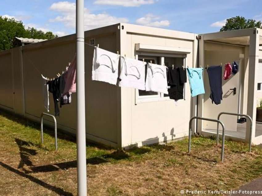 Mbushen strehimoret me refugjatë në Gjermani