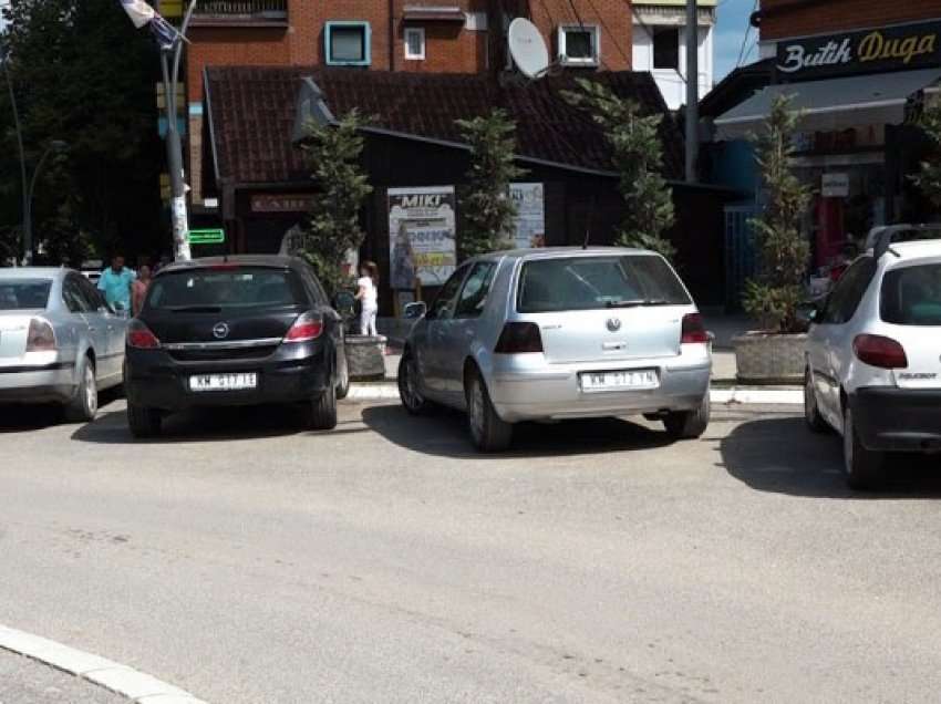 ​Vetëm një automjet i regjistruar me targa RKS në veri, serbët të frikësuar nuk dinë si të veprojnë