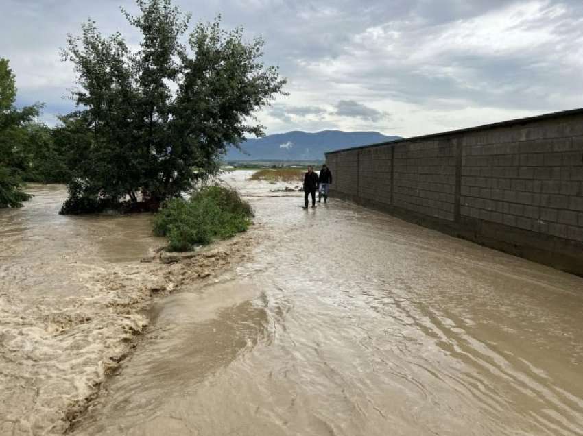 ​Pas vërshimeve në Rahovec, Latifi: Ende nuk dihet vlera e dëmeve