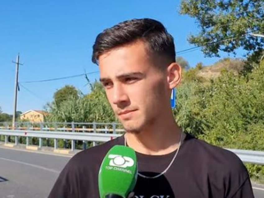 Gjeti portofolin me 6 mijë euro, 16-vjeçari nga Shkodra ia rikthen turistit italian