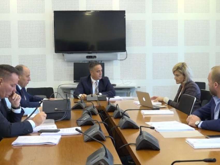 ​Ministri Murati ftohet sërish në intervistë nga Komisioni hetimor për krizën energjetike