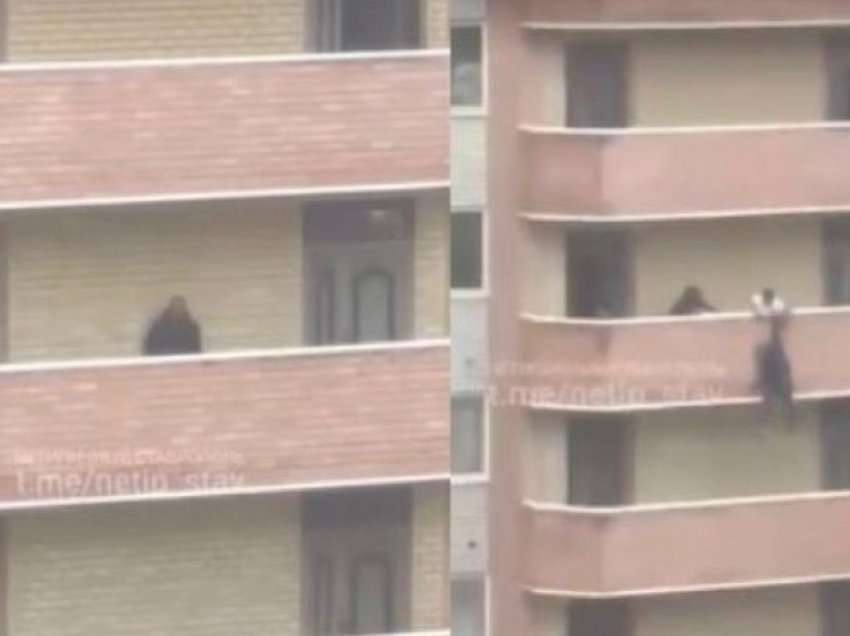 Video që të lë pa frymë: Ai u përpoq të hidhej nga ballkoni 36 metra i lartë, por kapet nga fqinj