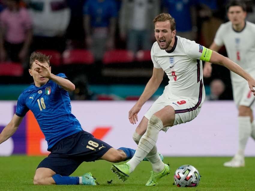 Kane: Mos përhapni panik, flasim pas Kupës së Botës!