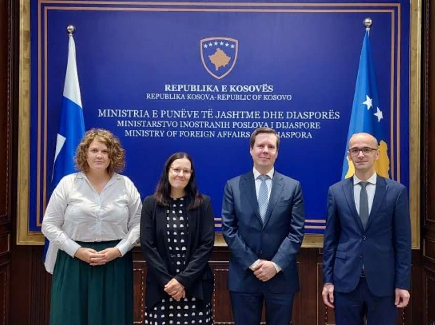 ​Zëvendësministri Ahmeti takoi ambasadorin e Finlandës, diskutuan për bashkëpunim dypalësh