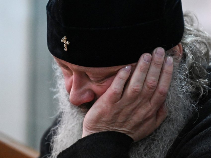 Kleriku ukrainas dënohet me arrest shtëpie për pretendimet se mbështet pushtimin rus