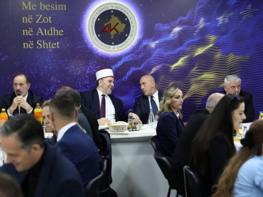​Haradinaj shtron iftar për Bashkësinë Islame të Kosovës