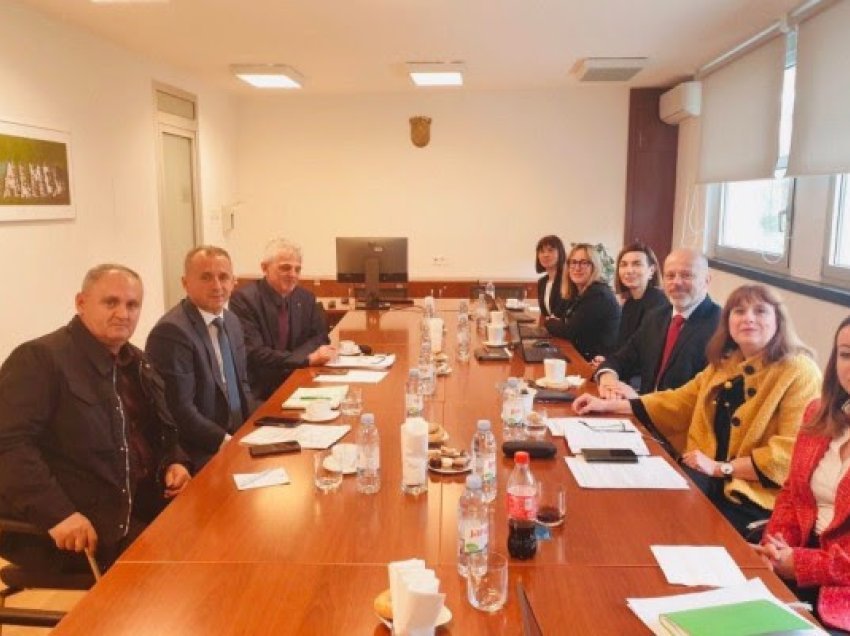 ​Kosova dhe Kroacia thellojnë bashkëpunimin në fushën e produkteve dhe pajisjeve medicinale
