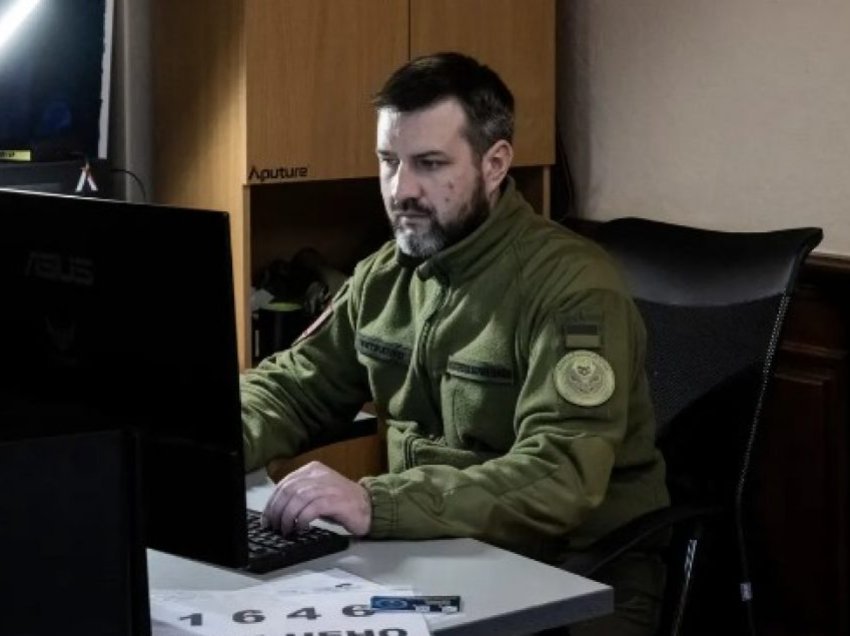  3000 ushtarë rusë janë dorëzuar muajin e kaluar përmes një linje telefonike