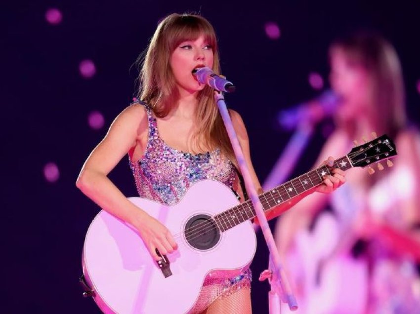 E ka mbajtur gjithmonë larg syrit të publikut, Taylor Swift i jep fund romancës 6-vjeçare