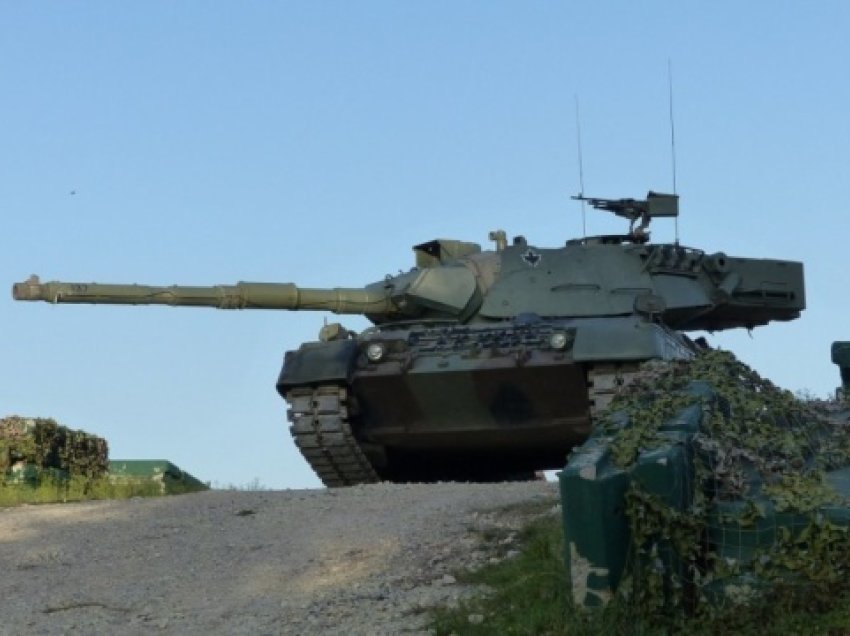 Danimarka do t’i dhurojë Ukrainës 100 tanke Leopard