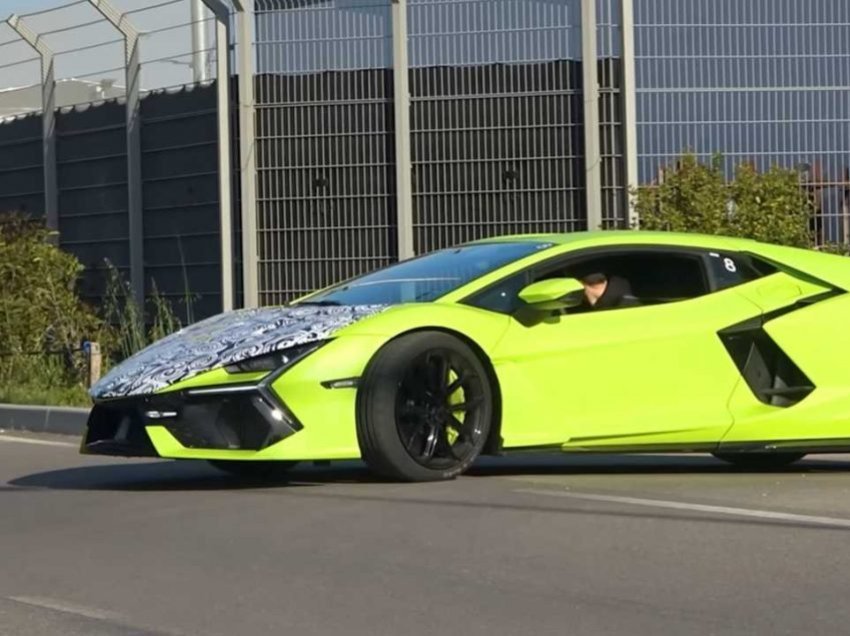 Lamborghini Revuelto është parë në rrugë për herë të parë