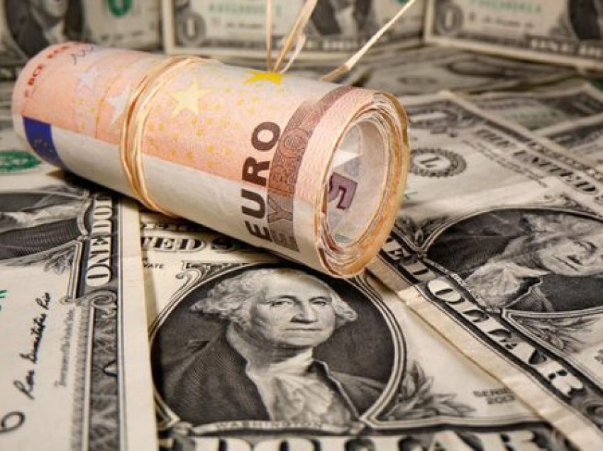 Euro në “greminë”, ja sa është vlera e dollarit amerikan dhe paundit britanik sot