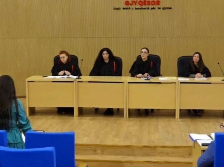 “Të vendoset emri i Berishës në fletën e votimit të këshillave bashkiakë”/ “Bashkë Fitojmë” çoi KQZ në Kolegj, nis mbledhja për shqyrtimin e çështjes