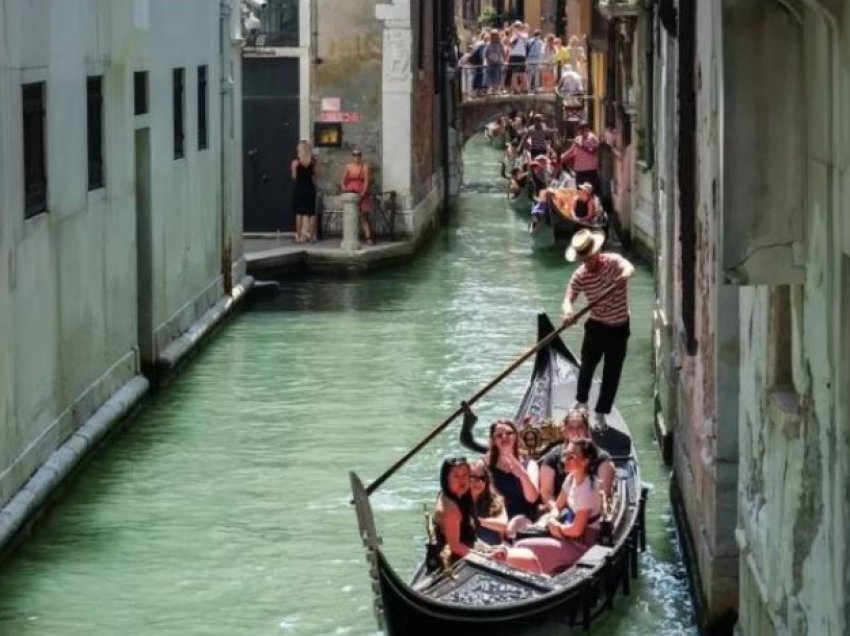 UNESCO rekomandon që qyteti Venecia të futet në listën e vendeve të rrezikuara