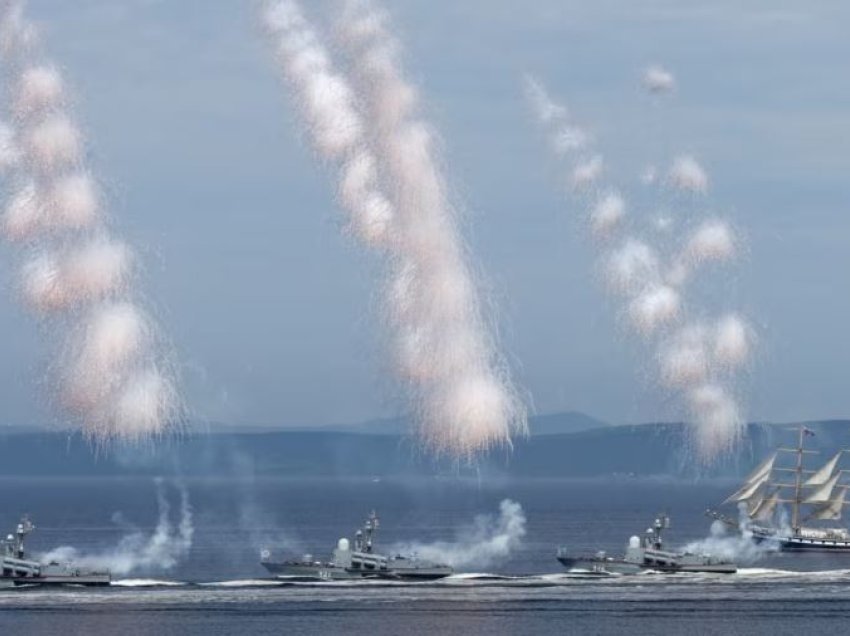 Rusia nis manovra ushtarake në Detin Baltik, mes tensioneve me fqinjët evropianë