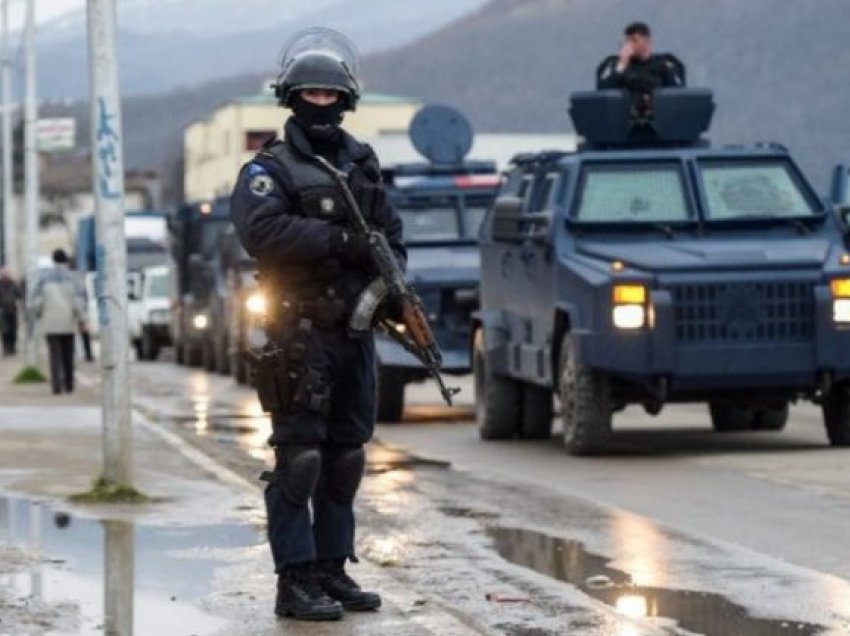 Aksioni policor në Mitrovicë të Veriut, “alarm” për kriminelët, eksperti tregon çka mund të tentojë të bëjë Vuçiq pas tij