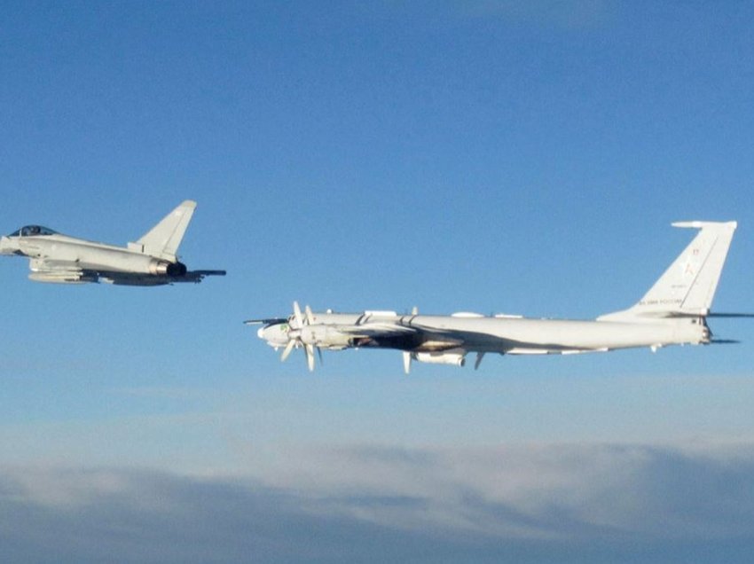 Avionët RAF Typhoon kapin bombarduesit rusë që fluturonin në veri të Skocisë