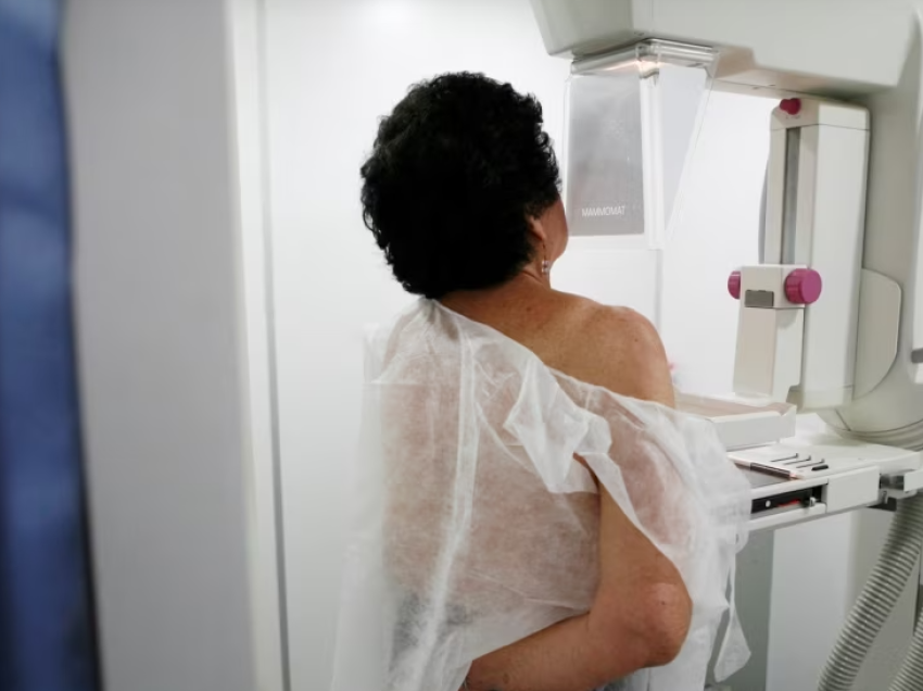 Studimi: Inteligjenca Artificiale ndihmon në diktimin e kancerit të gjirit