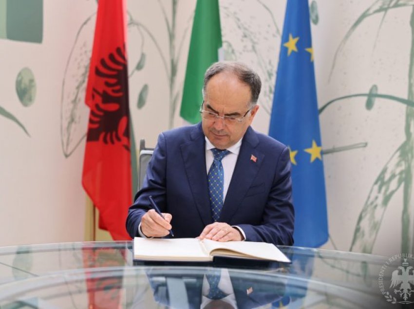 Presidenti Begaj uron Zelenskyyn për Ditën e Pavarësisë së Ukrainës: Shqipëria ka vendosur ta ngrejë nivelin e pranisë së saj diplomatike në Kiev