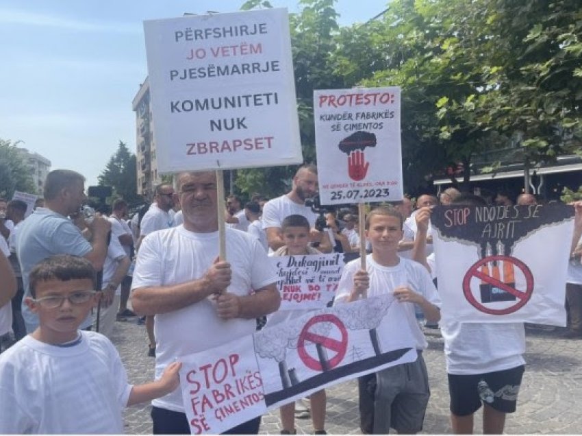 Qytetarët e Klinës ‘fitojnë’ betejën kundër ndërtimit të fabrikës së çimentos