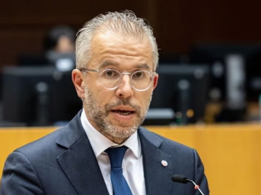 Eurodeputeti holandez tregon a kanë marrë sinjale se vizat për Kosovën janë në rrezik