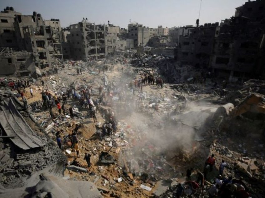 Gaza: Dhjetëra njerëz të vrarë në kampin e refugjatëve Jabalia