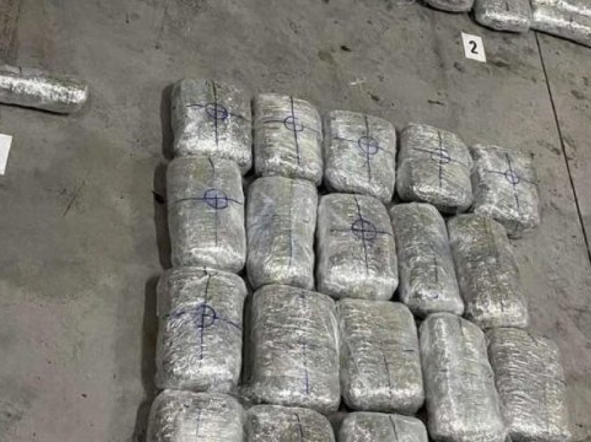 Policia malazeze konfiskoi 27 tonë drogë për 12 vjet