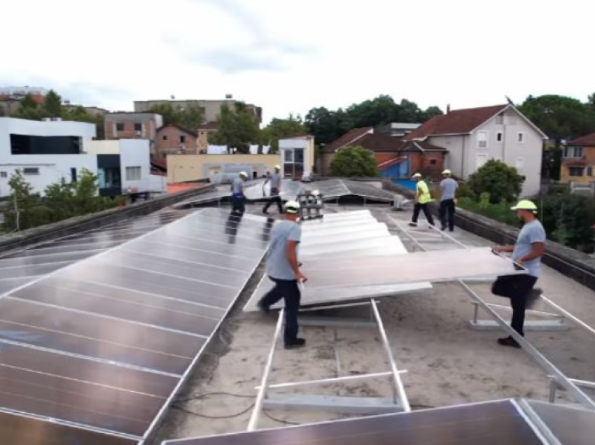 Veliaj: Nga sot 5 shkolla në Tiranës prodhojnë energji elektrike nëpërmjet paneleve Fotovoltaike