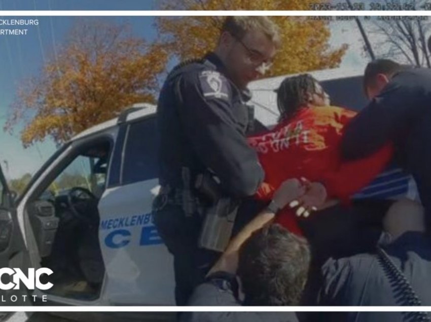 E përplasën për tokë dhe e grushtuan derisa e arrestonin, pezullohen nga puna gjashtë policë në Karolinën e Veriut