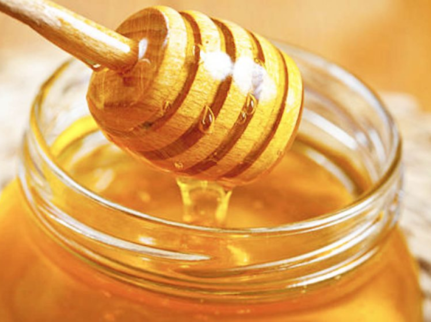 Mjaltë me kripë – kombinimi magjik për gjumë të qetë