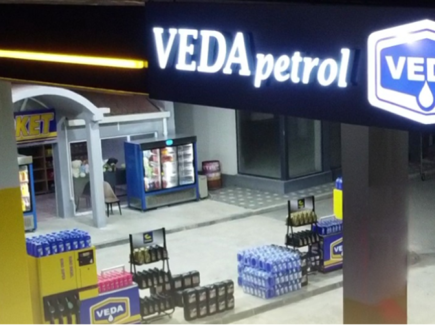 Grabitje te ‘Veda Petrol’ në Kaçanik: Hajnat e armatosur s’arrijnë të kapin shumë para – ikin me monedha metalike