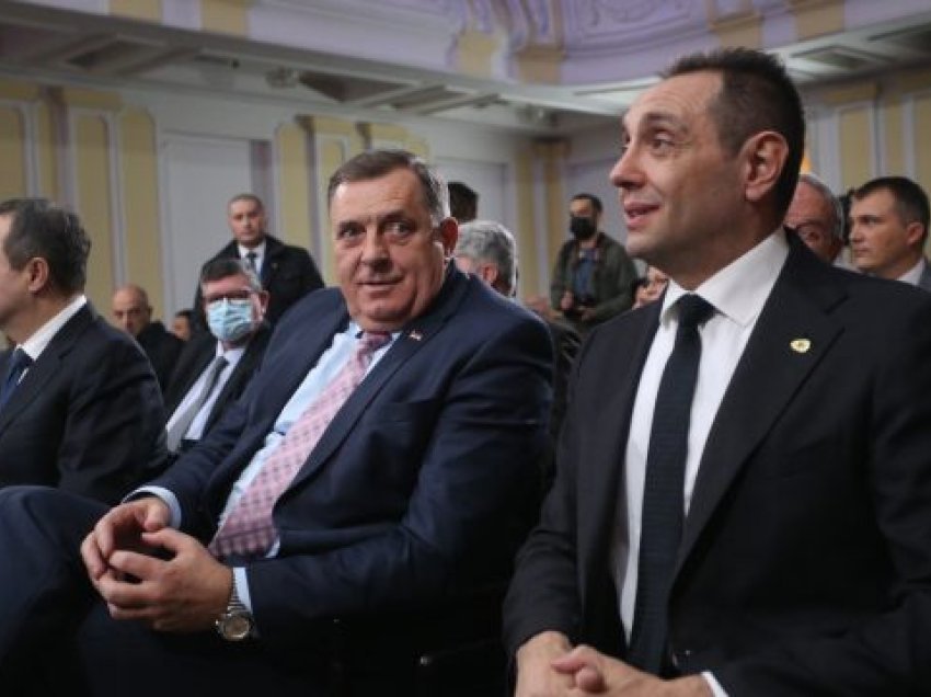 Dodik e shpërblen me një pozitë të lartë Vulin-in, njeriun që bashkëpunoi me Putinin