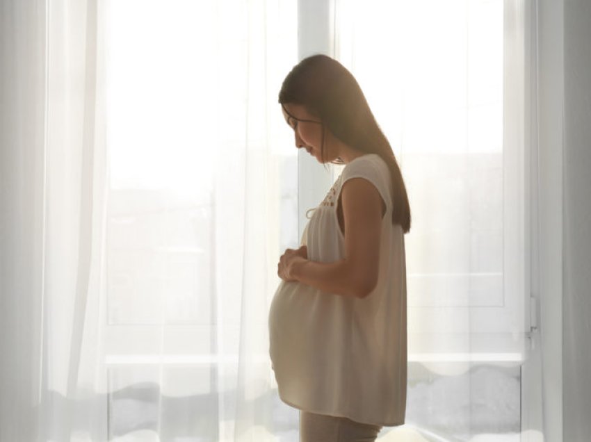 Arsyeja pse nëna duhet t'i flasë foshnjës gjatë shtatzënisë
