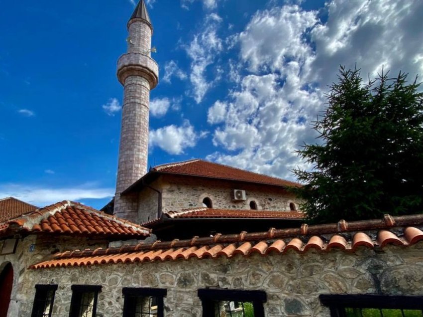 Për braktisjen e fesë islame u mbajt takimi i radhës në Hotelin Grand-Prishtinë 