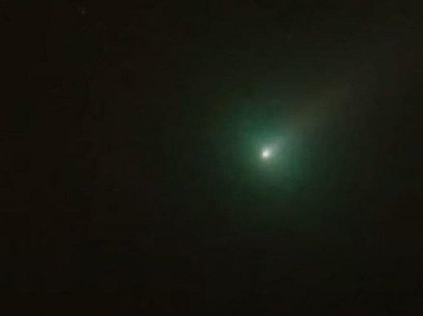 Pamje mahnitëse/ Shikoni Live kometën ekzotike teksa kalon pranë Tokës 
