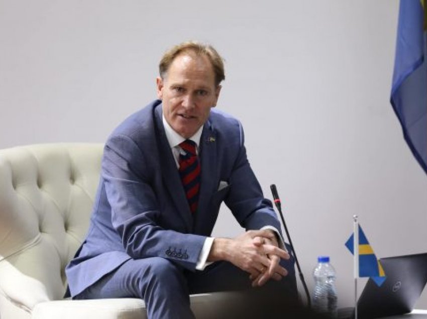 “Kërkoi intervenimin e NATO-s më 1998 dhe e mendova si naiv”, ambasadori suedez rrëfen për takimin me Kurtin