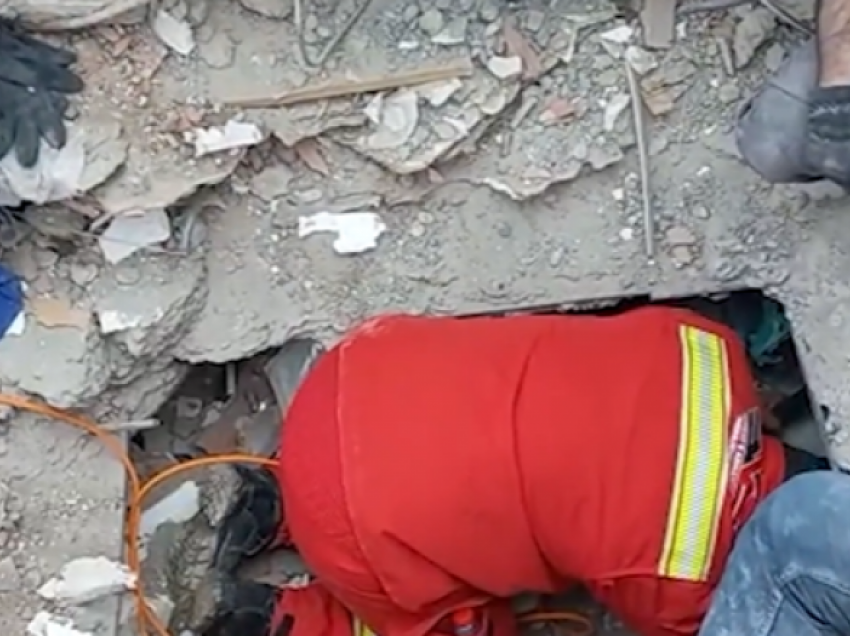 Tërmeti në Turqi, ekipi shqiptar shpëton fëmijën pesë vjeç dhe nxjerr nga rrënojat gjashtë trupa të pajetë