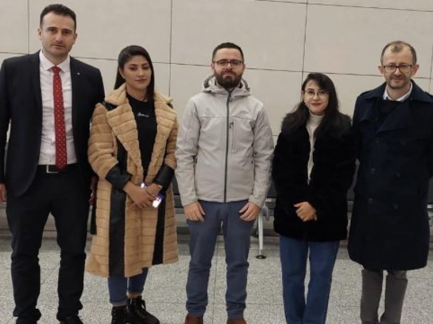Mbërrin për strehim në Kosovë gazetarja e pestë afgane