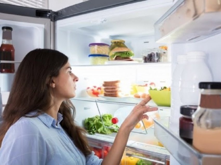 ​Vendi që nuk e pastroni kurrë në frigorifer, por për të mirën tuaj duhet të filloni ta bëni