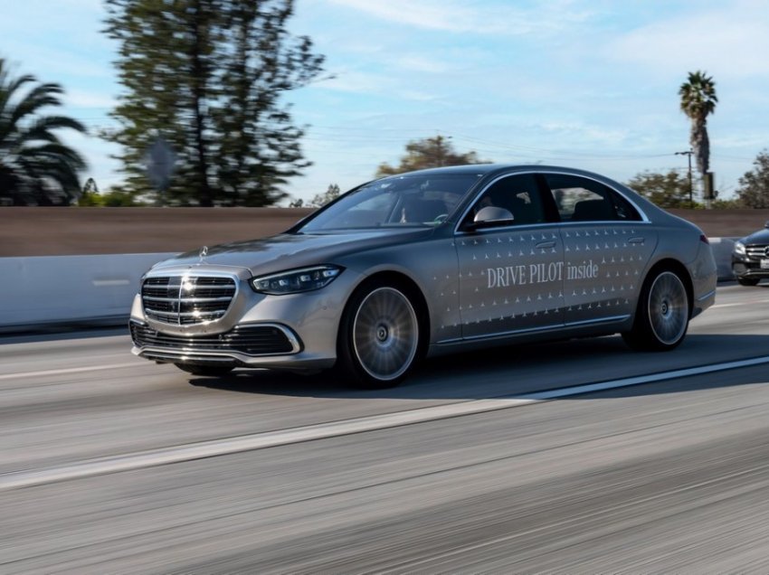 Mercedes-Benz është prodhuesi i parë i veturave që merr miratimin për drejtimin autonom të Nivelit 3 në SHBA