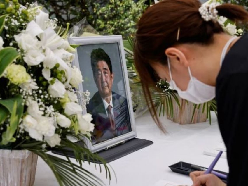 Autoritetet japoneze me aktakuzë ndaj të dyshuarit për vrasjen e Shinzo Abes